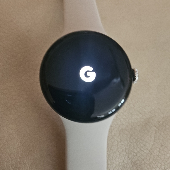 Google Pixel Watch 2 - Black and Silver